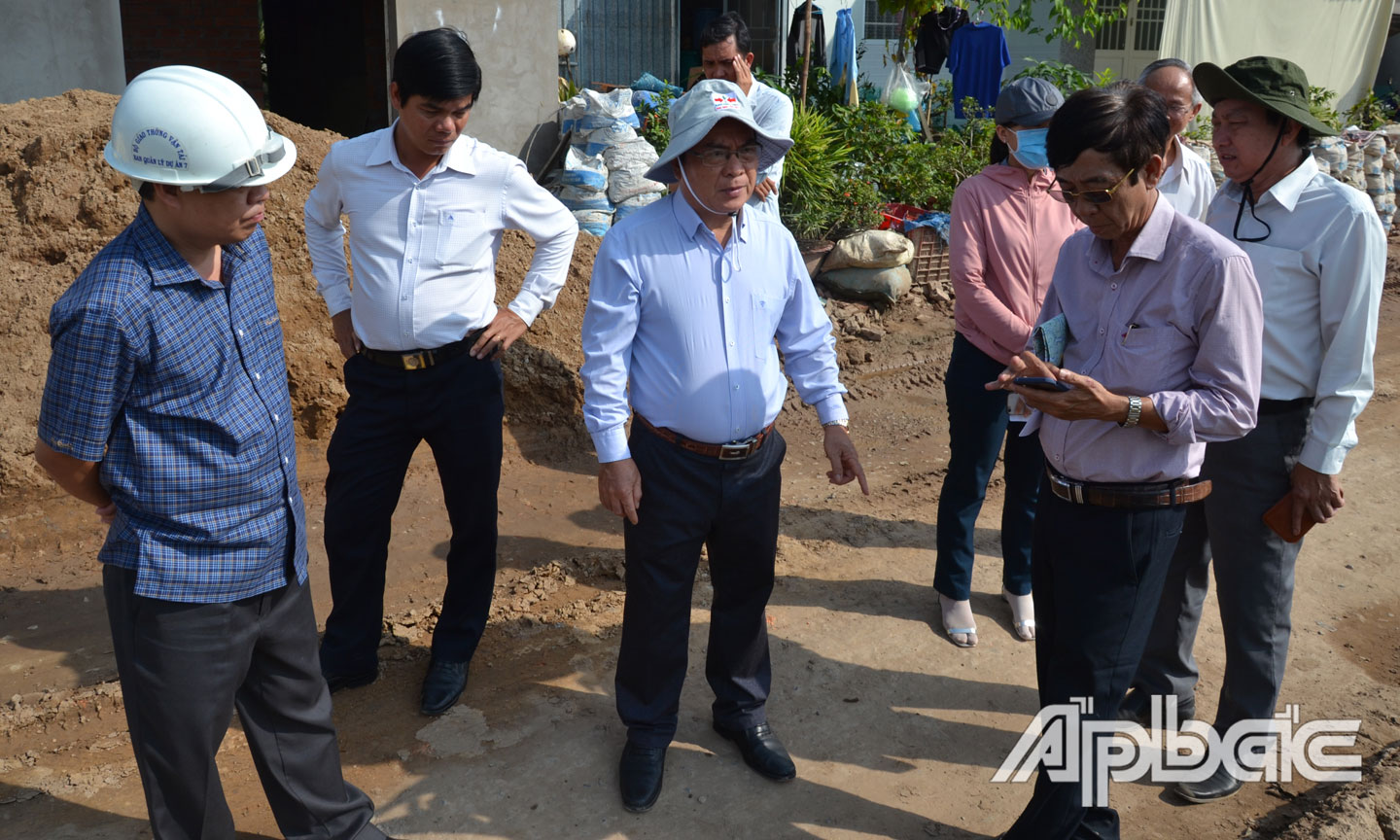 Đồng chí Phạm Anh Tuấn kiểm tra công tác chuẩn bị Lễ khởi công cầu Mỹ Thuận 2.