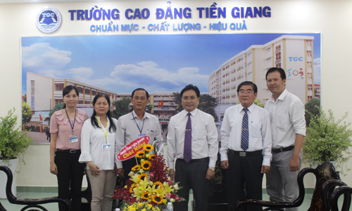 Lãnh đạo tỉnh thăm Trường Cao đẳng Tiền Giang.