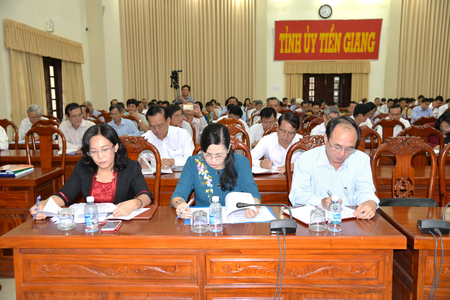 Quang cảnh hội nghị