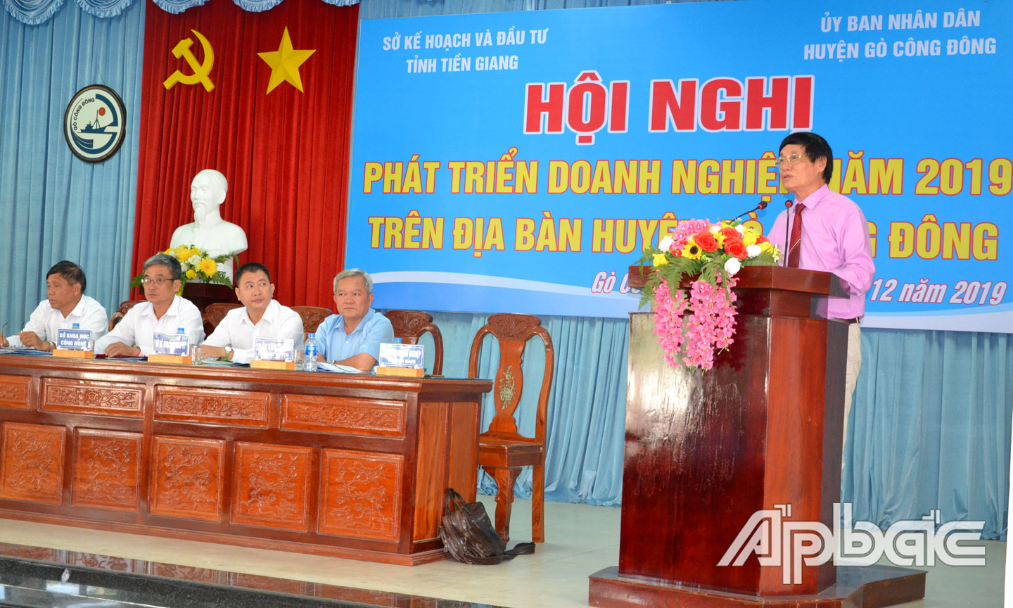 Phó Chủ tịch Hiệp hội DN tỉnh Trần Đỗ Liêm phát biểu tại hội nghị.