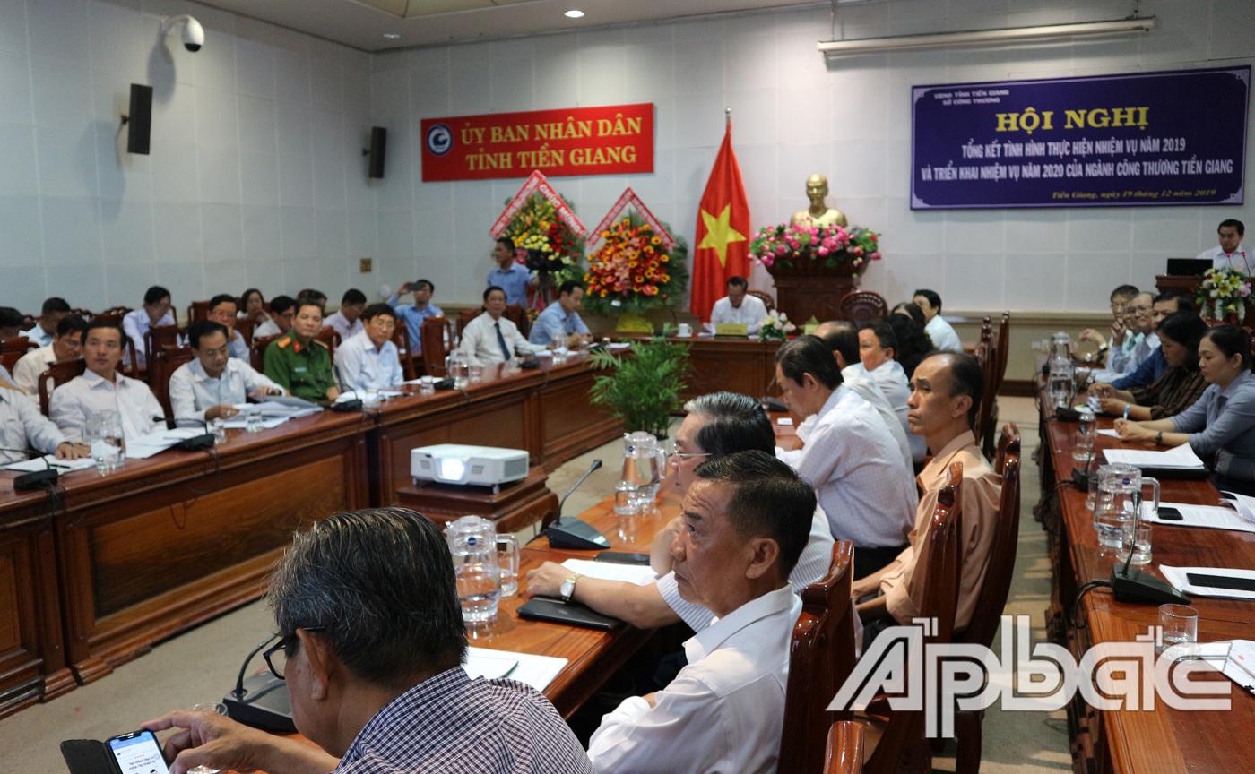 Quang cảnh hội nghị