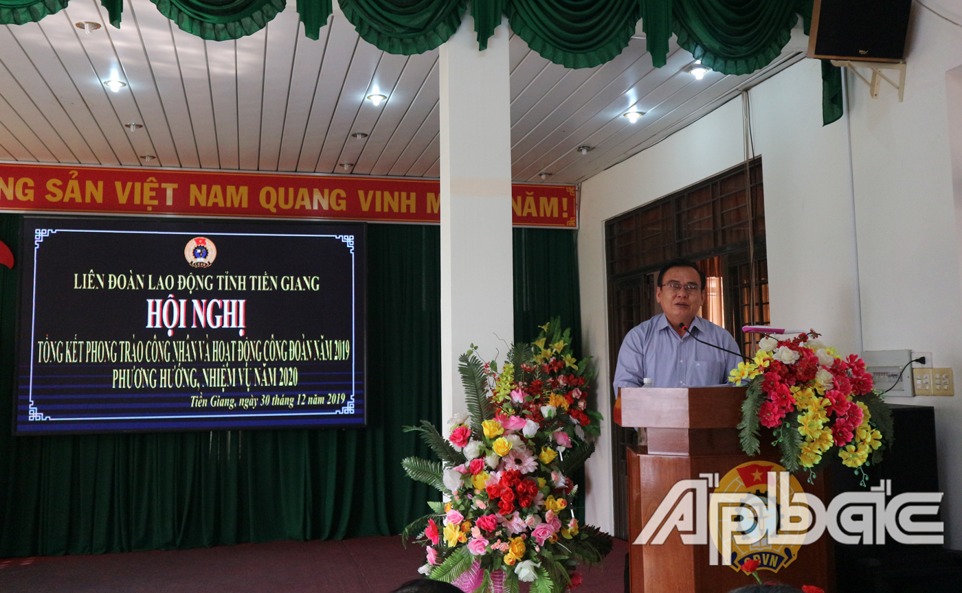 Đồng chí Võ Văn Bình Phó Bí thư Thường trực Tỉnh ủy Tiền Giang phát biểu chỉ đạo hội nghị