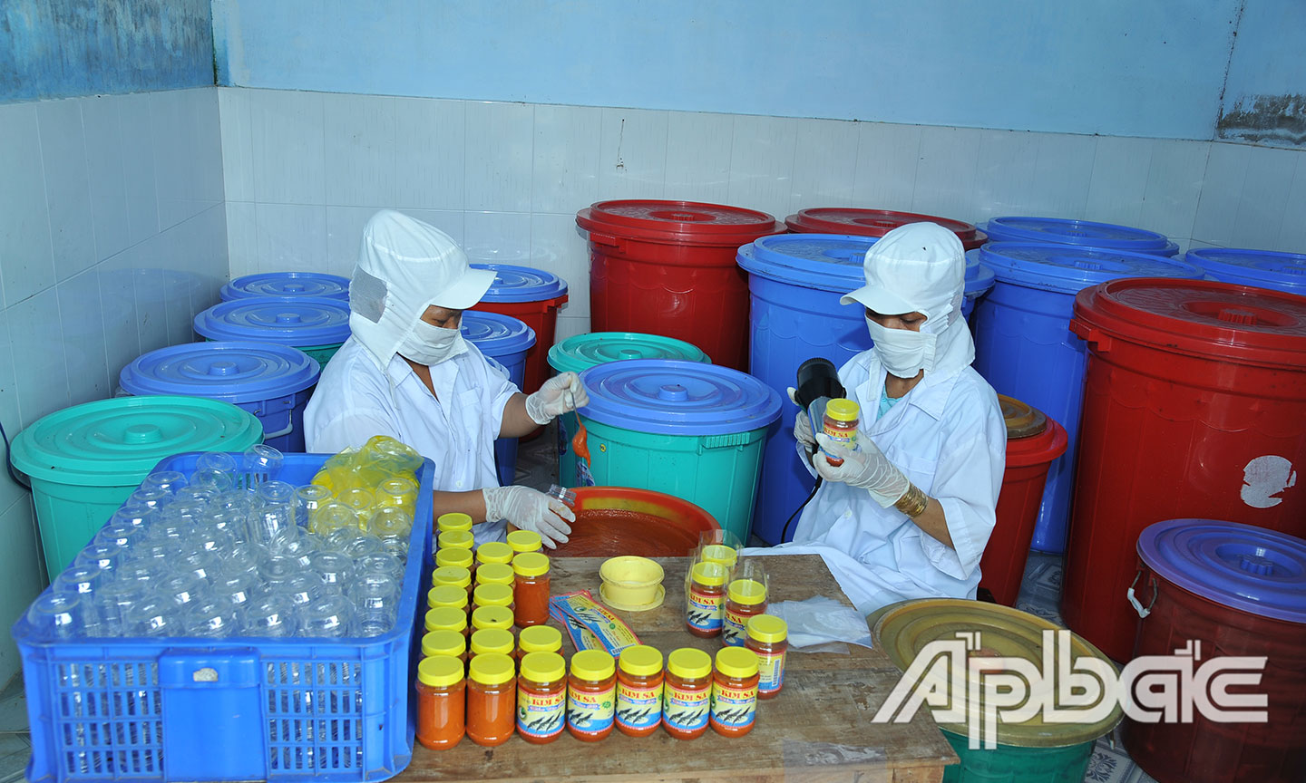 Mắm tôm chà Kim Sa Gò Công là một trong những sản phẩm được Cục Sở hữu trí tuệ cấp bằng bảo hộ  nhãn hiệu tập thể.                                                                                                                                                                                                Ảnh: LẬP ĐỨC