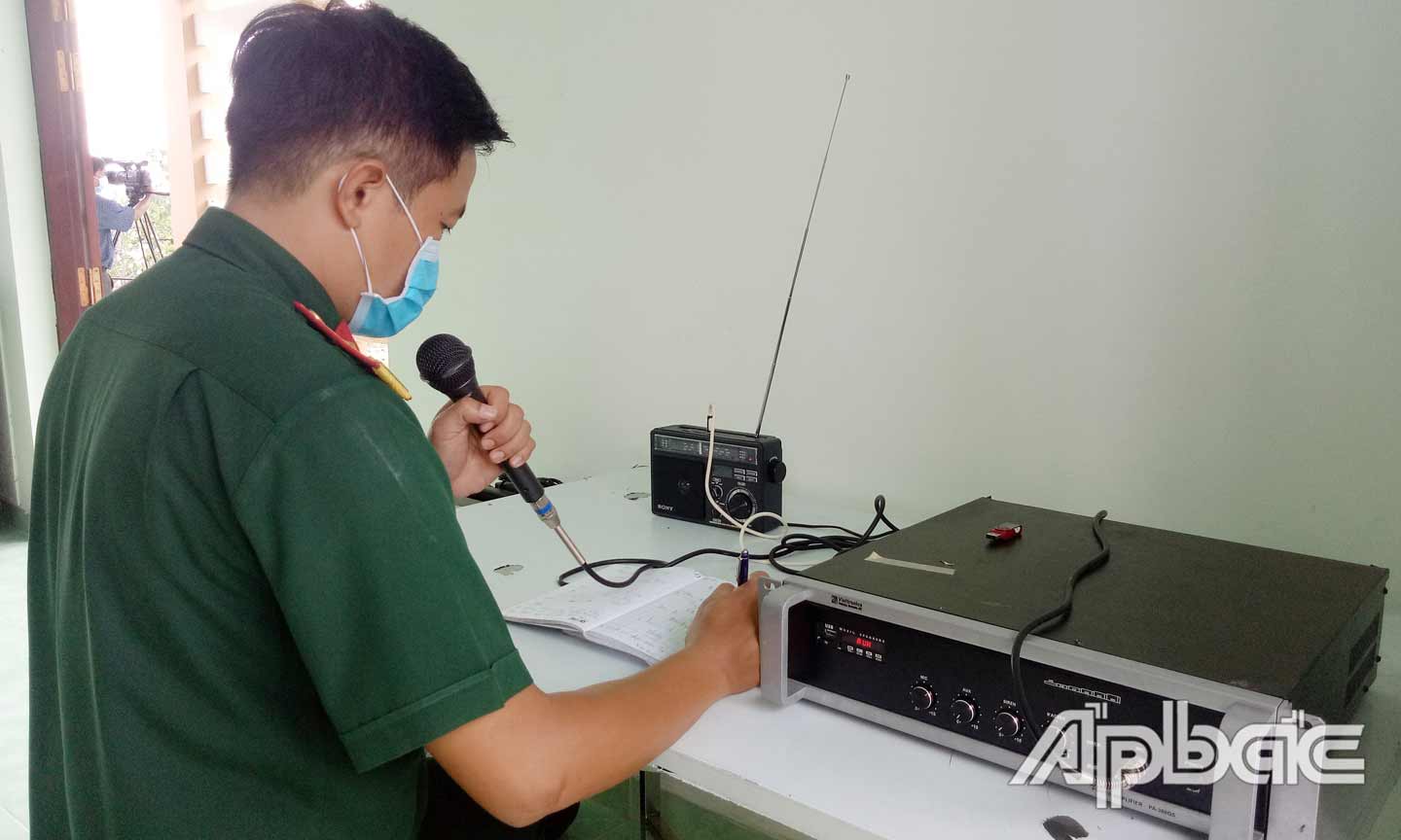 Thường xuyên tuyên truyền nội dung phòng, chống dịch Covid-19 trên hệ thống truyền thanh nội bộ.
