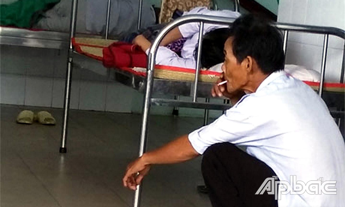 Hút thuốc lá là yếu tố nguy cơ hàng đầu dẫn đến bệnh COPD.