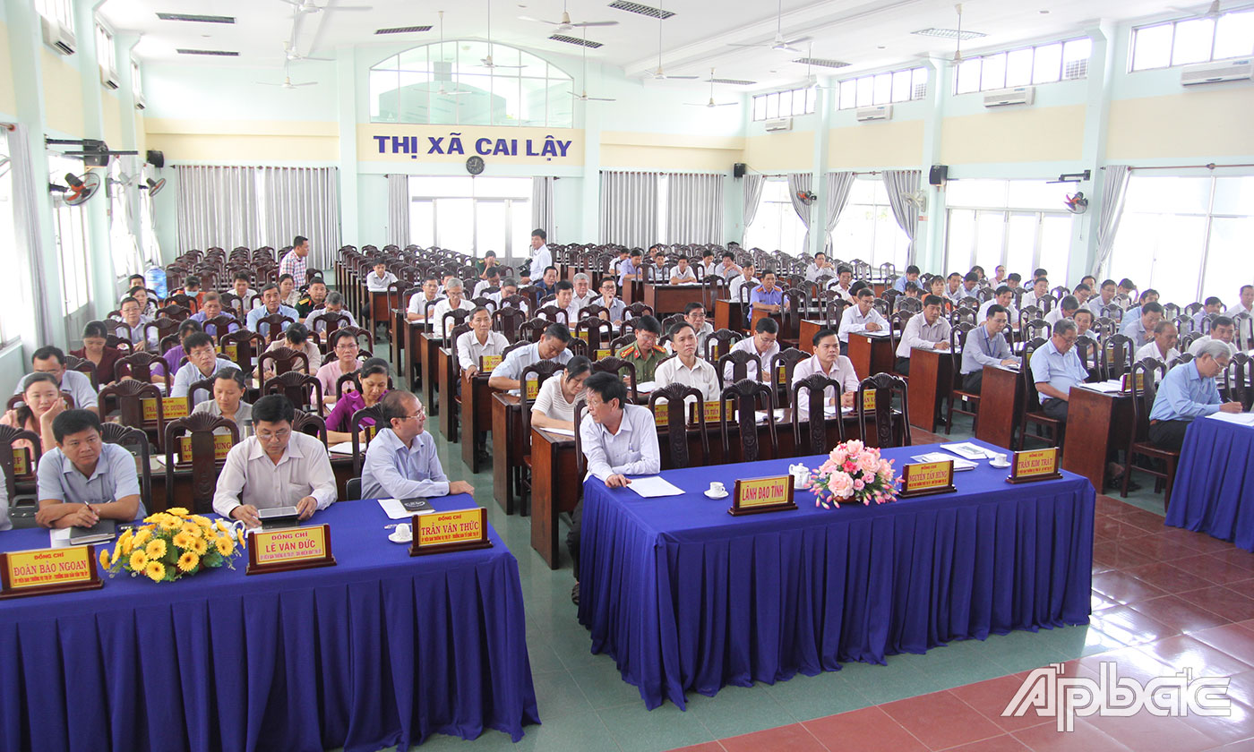 Quang cảnh hội nghị.