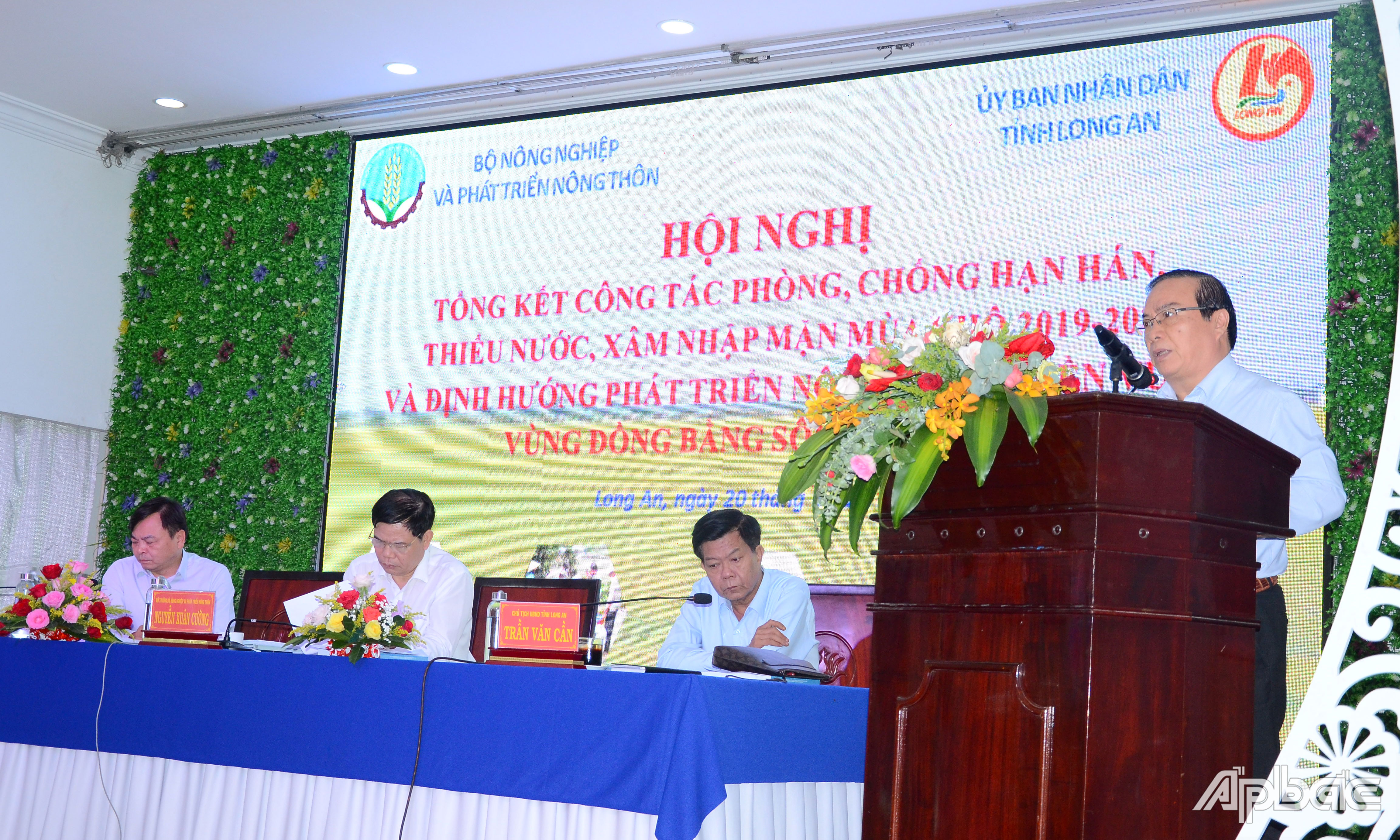 Phó Chủ tịch UBND tỉnh Tiền Giang Phạm Anh Tuấn phát biểu tại hội nghị.