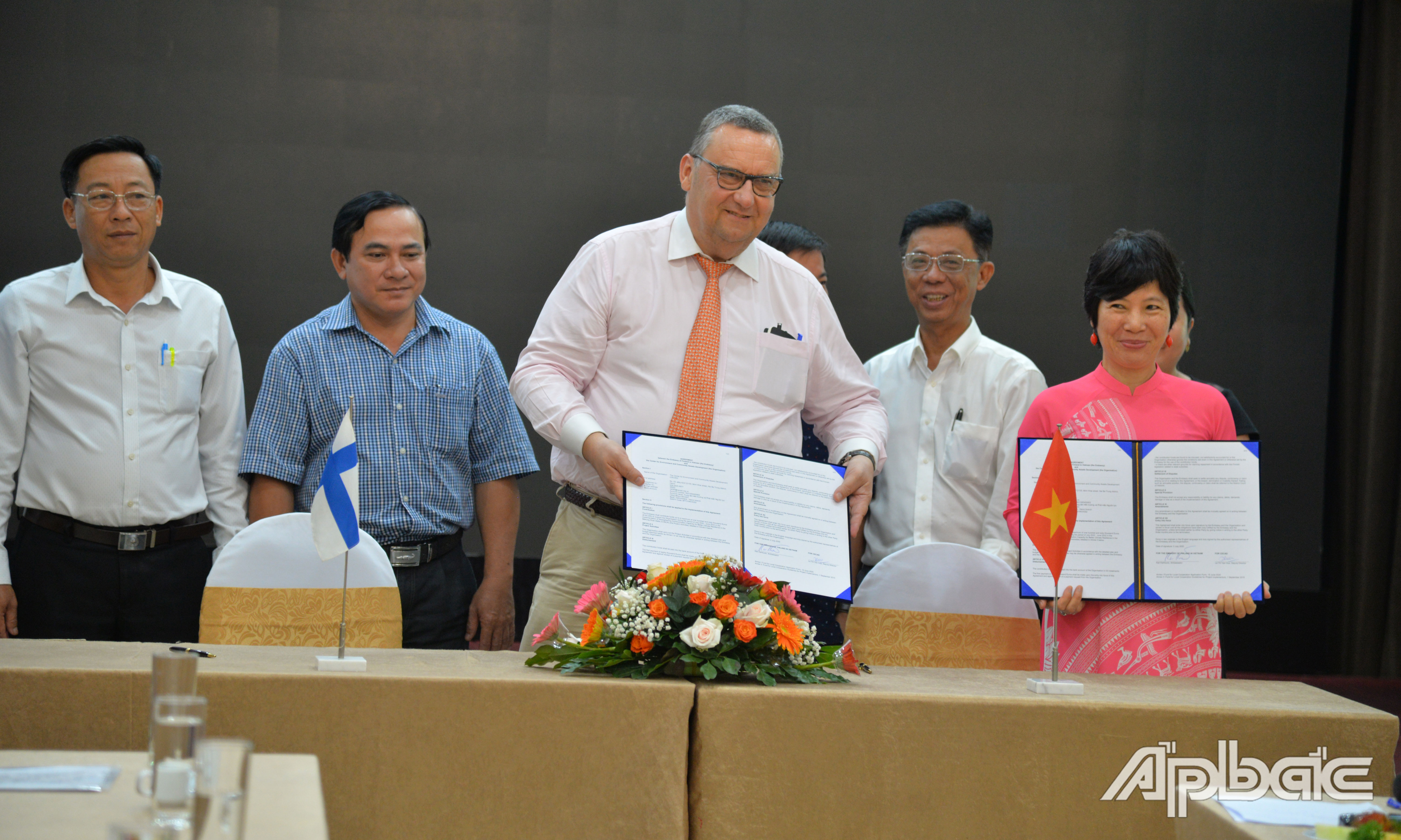  Lễ ký thỏa thuận tài trợ của Dự án Tăng cường năng lực truyền thông nhằm ứng phó với biến đổi khí hậu tại Đồng bằng sông Cửu Long.