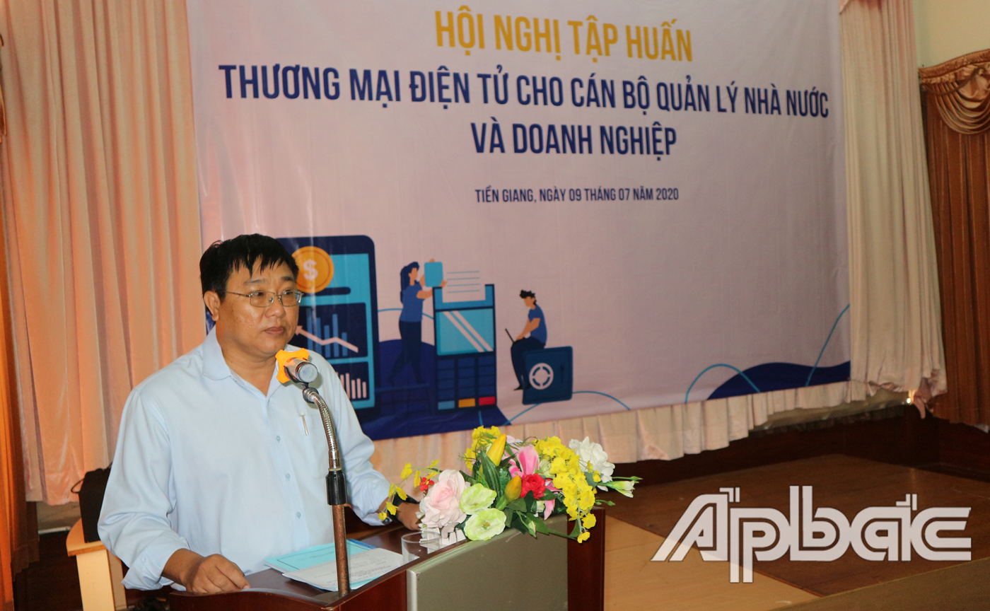 Lãnh đạo Sở Công thương Tiền Giang phát biểu tại lớp tập huấn