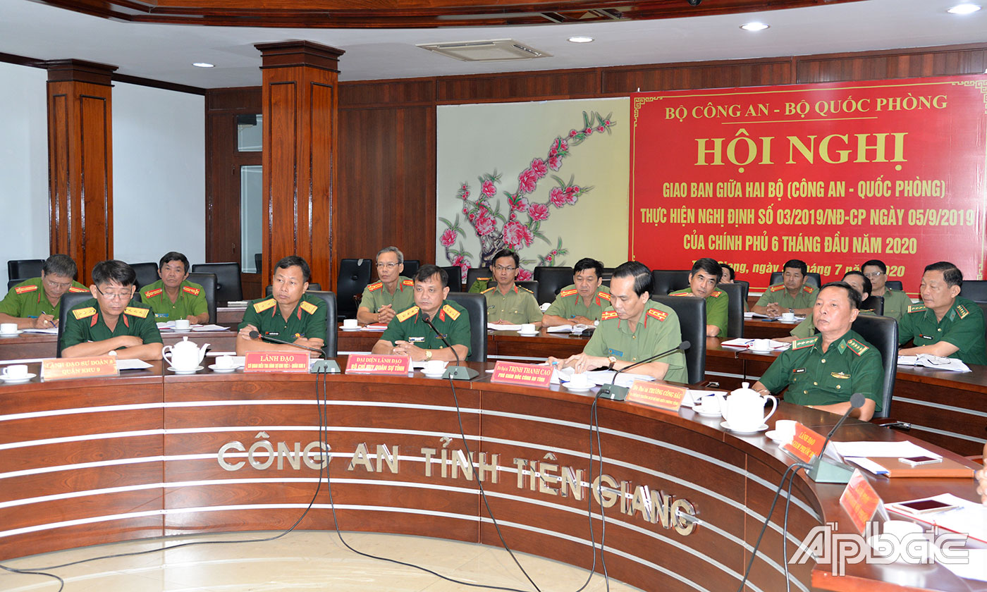 Các đại biểu tham dự hội nghị tại điểm cầu Tiền Giang.