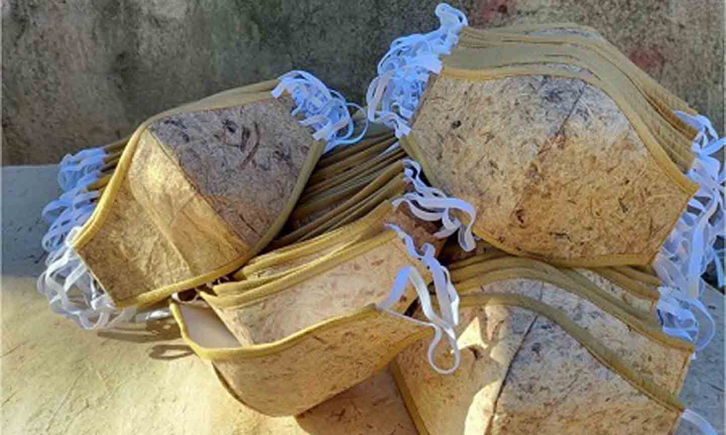 Khẩu trang làm từ sợi Abaca.