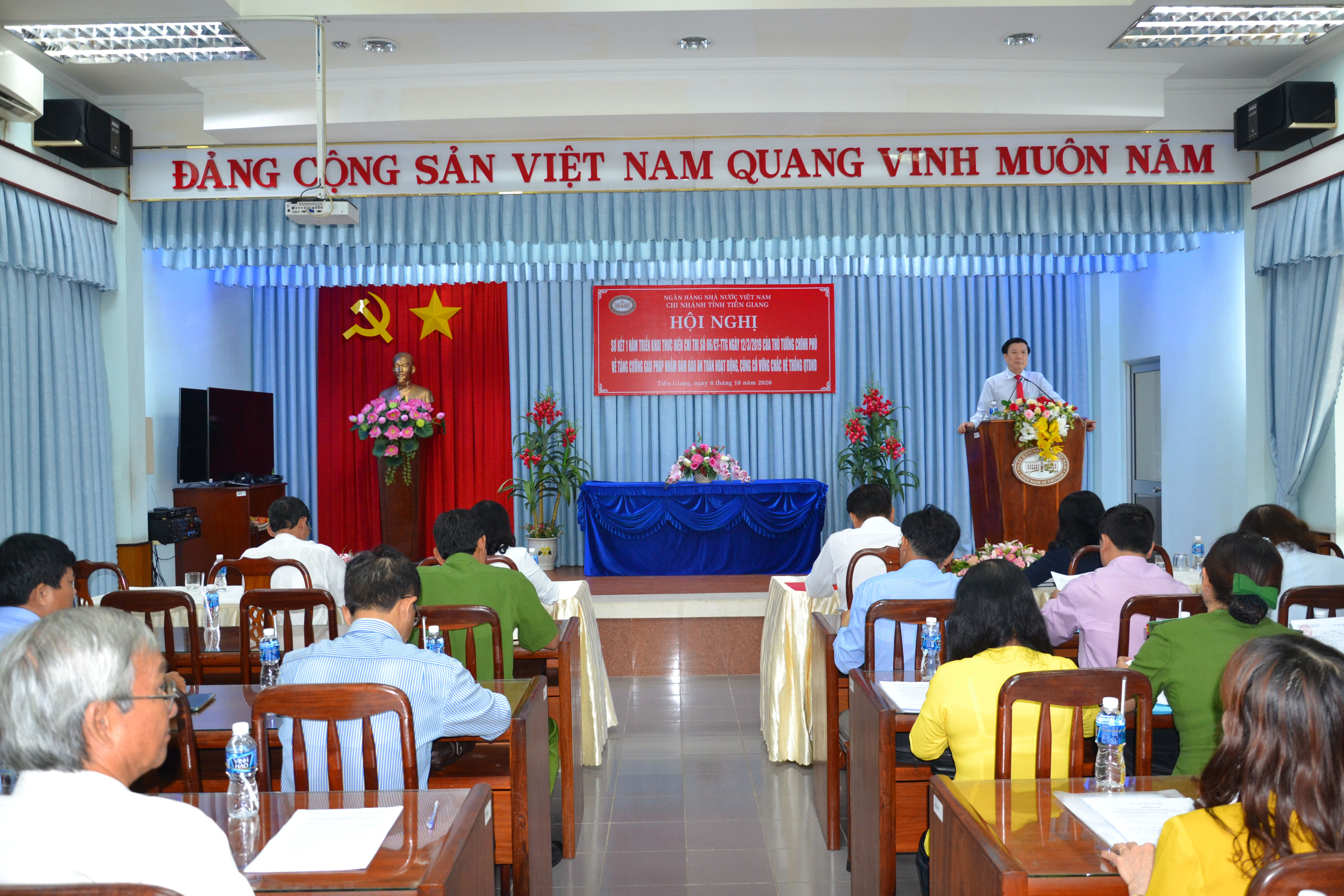 Quang cảnh hội nghị.