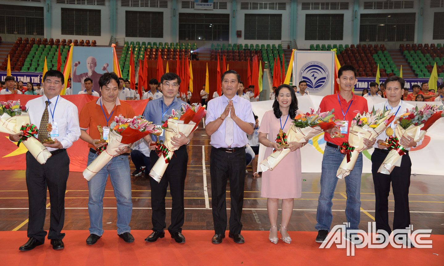 BTC tri ân các nhà tài trợ.