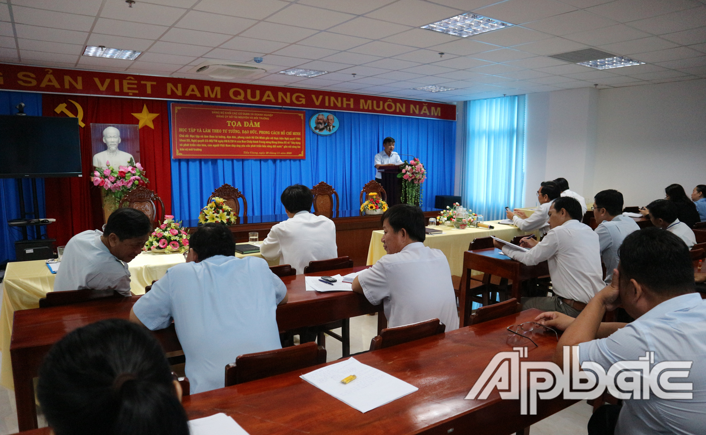 Quang cảnh buổi tọa đàm