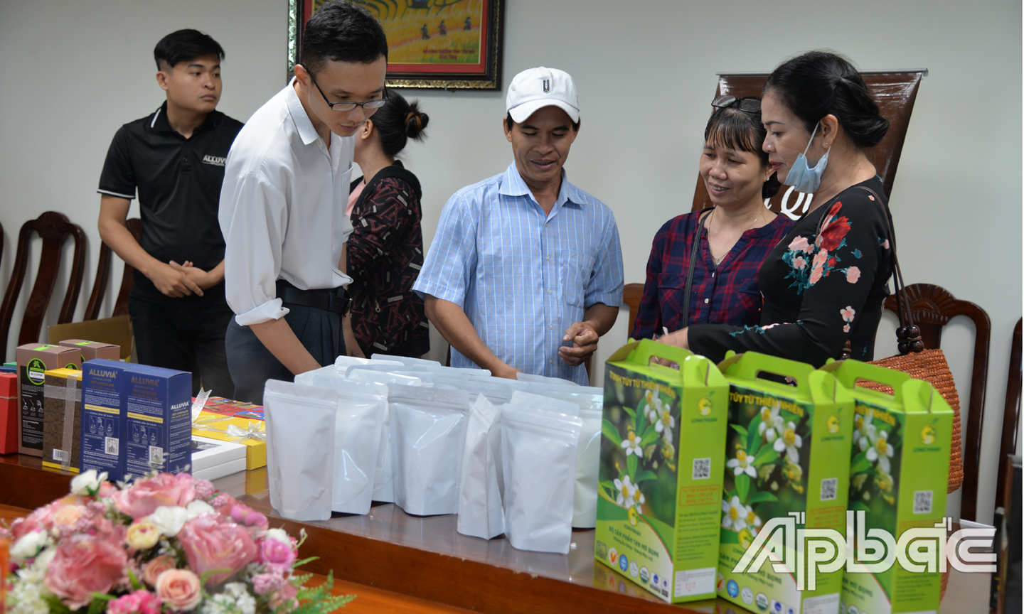 Sản phầm Tiền Giang được giới thiệu cho các đơn vị kinh doanh.