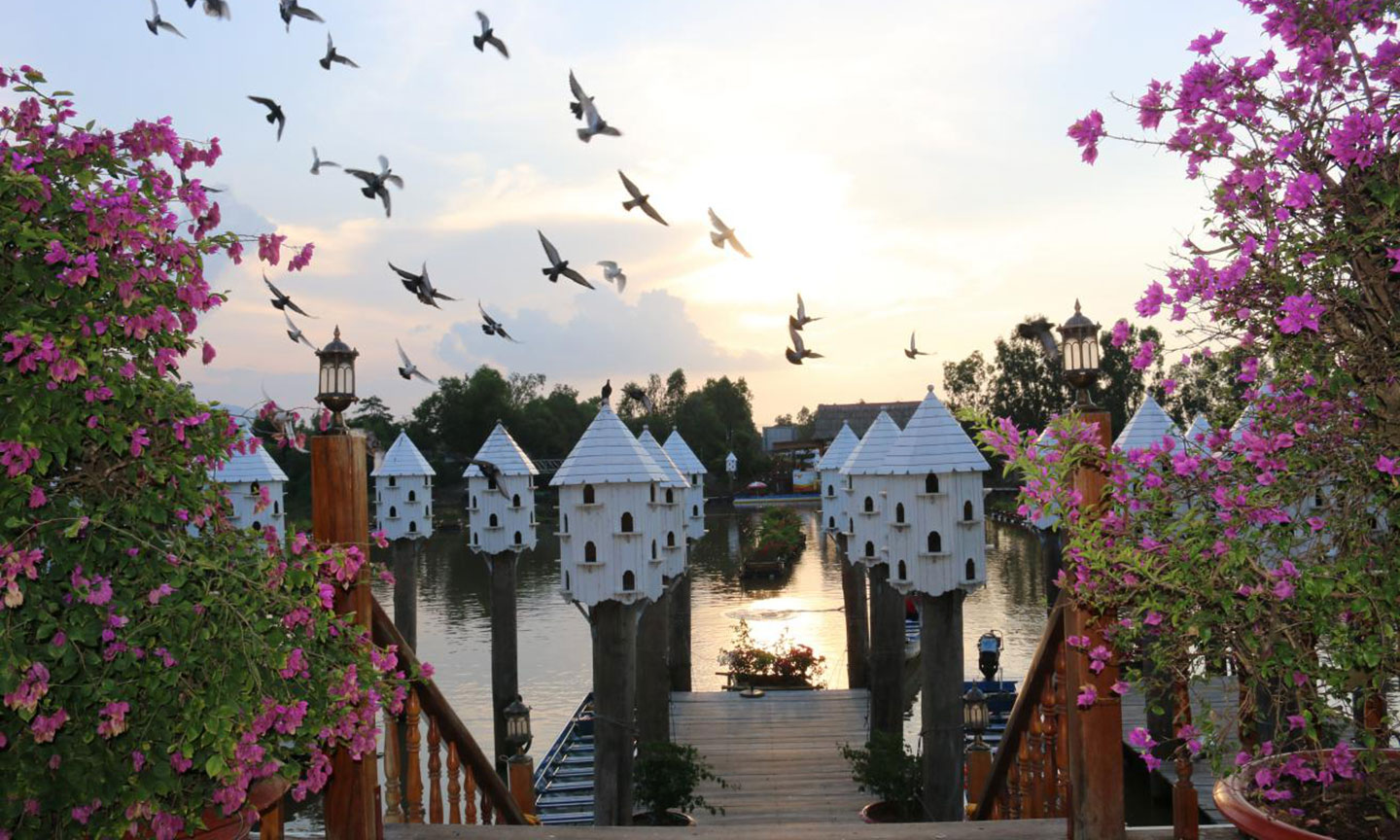 Rừng tràm Trà Sư được thổi nên làn gió mới khi được đầu tư làm khu du lịch sinh thái.