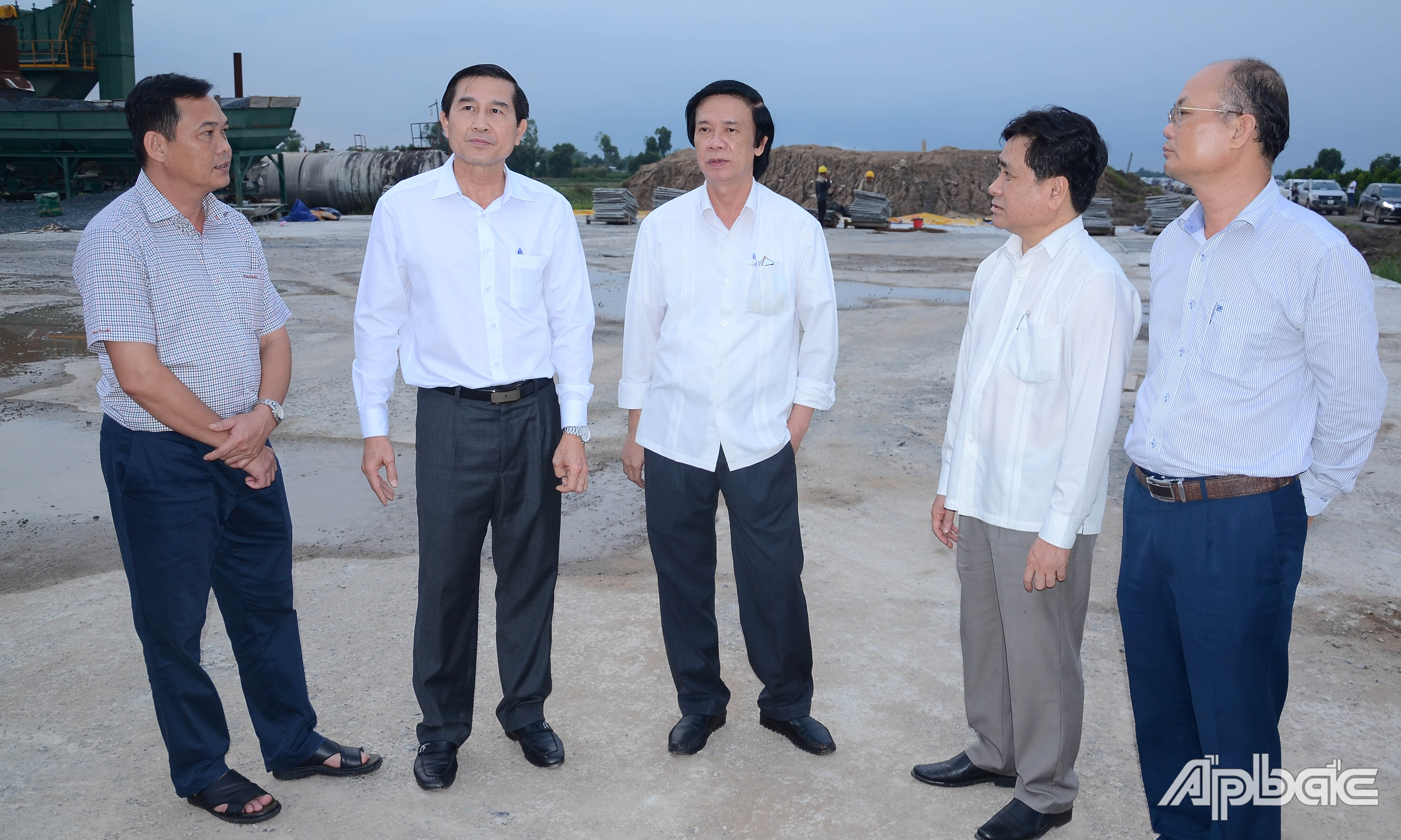 Lãnh đạo tỉnh khảo sát tiến độ Dự án.