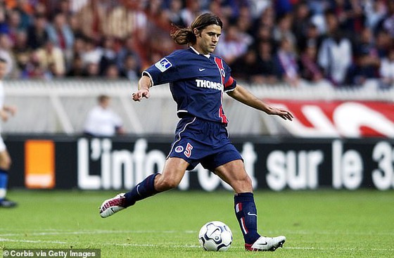 Pochettino  trong màu áo PSG.