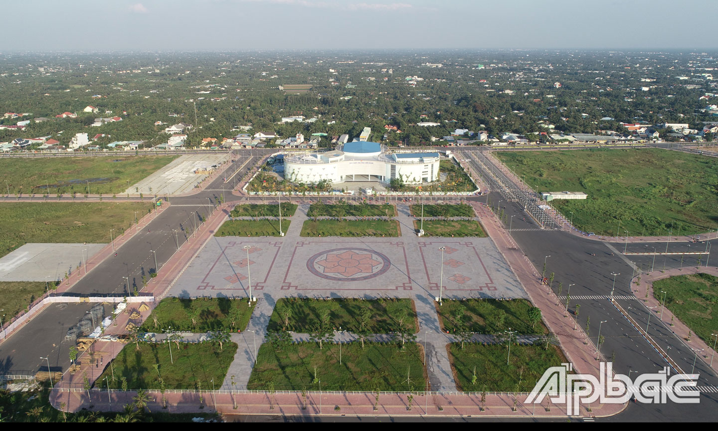Nhiều hoạt động vui xuân, đón tết hấp dẫn dịp Tết Nguyên đán 2021 vẫn được tổ chức tại Quảng trường Trung tâm tỉnh.