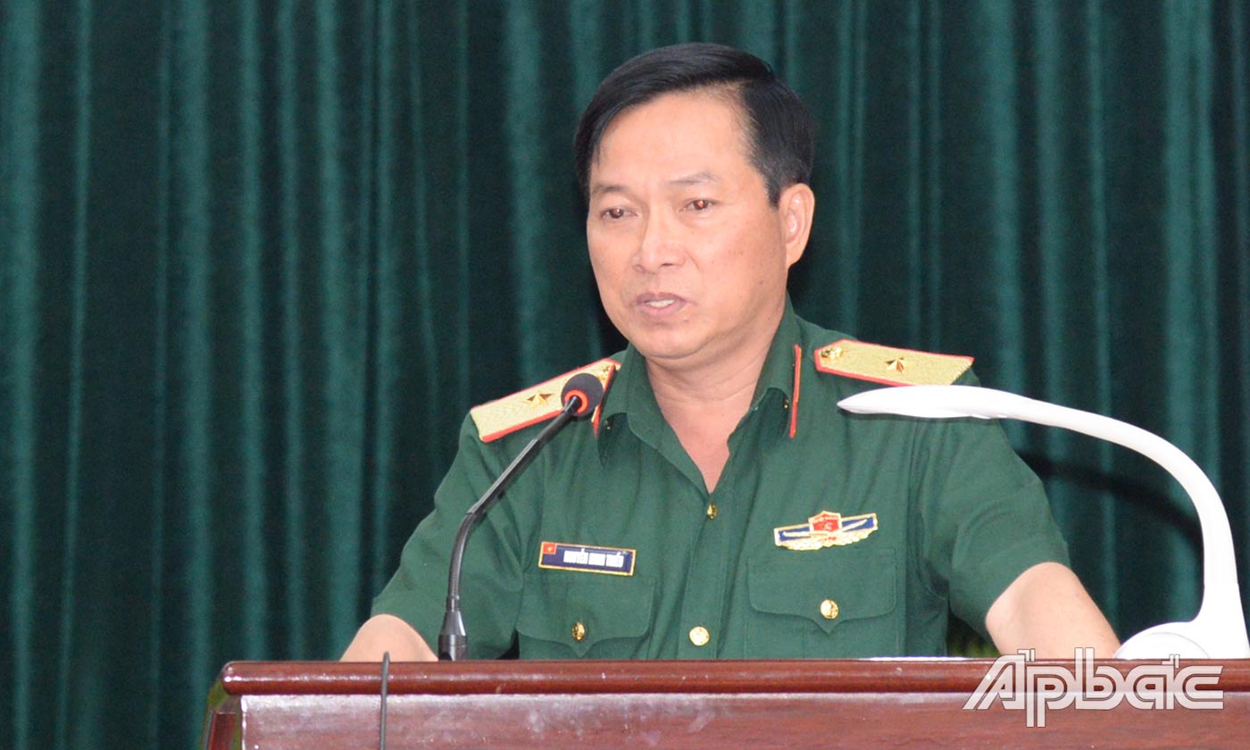 Thiếu tướng Nguyễn Minh Triều phát biểu tại hội nghị.