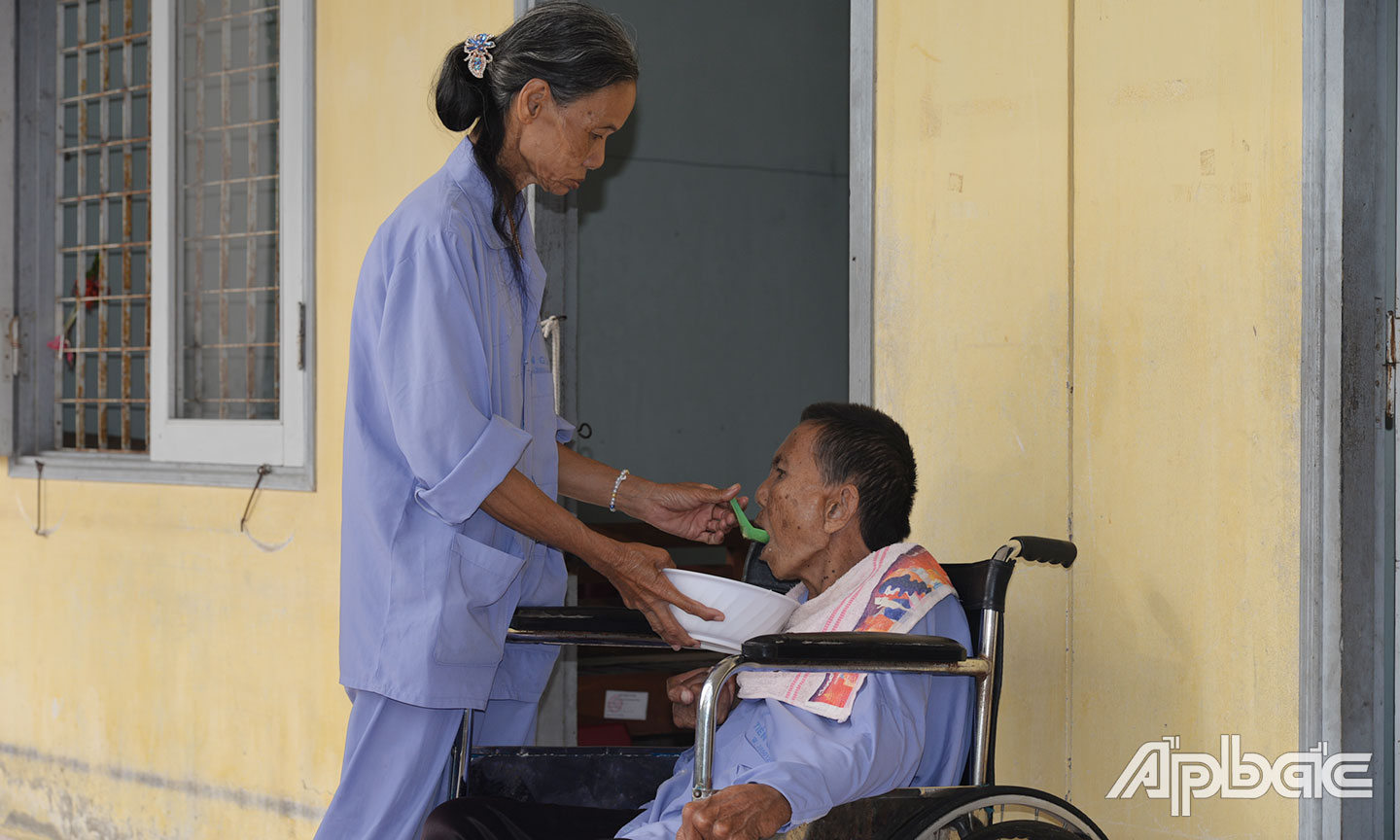 Tại Trung tâm, những mảnh đời nương tựa,  chia sẻ nhau trong cuộc sống.