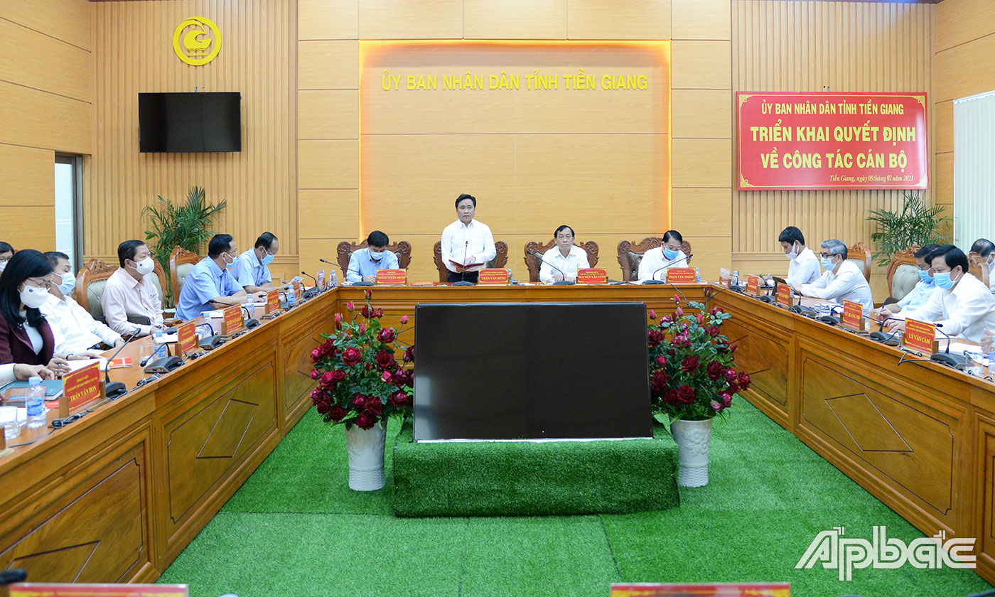 Quang cảnh phiên họp.