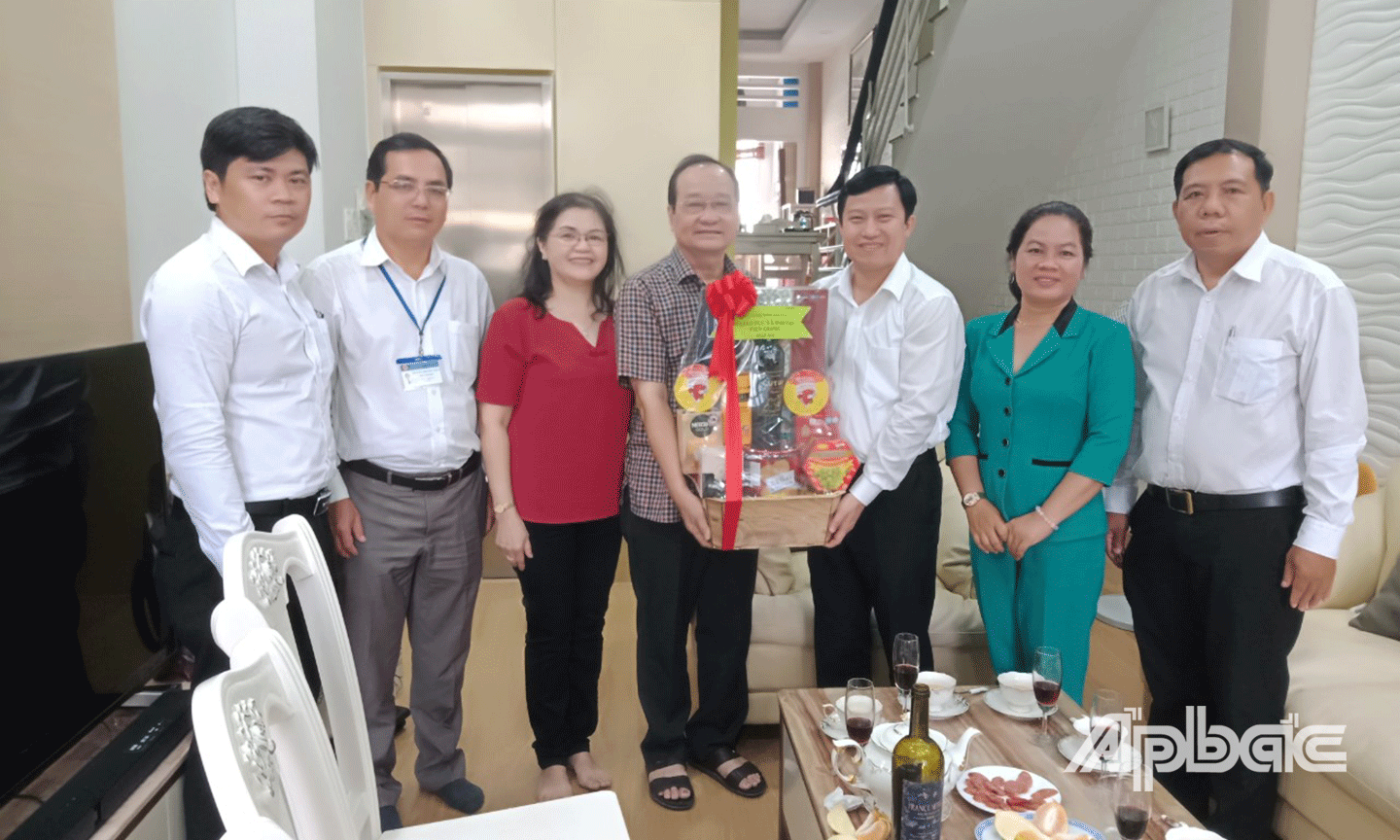 Thăm chúc tết gia đình Tiến sĩ Trần Thanh Đức, nguyên Phó Chủ tịch UBND tỉnh, nguyên Giám đốc Sở GD-ĐT. 
