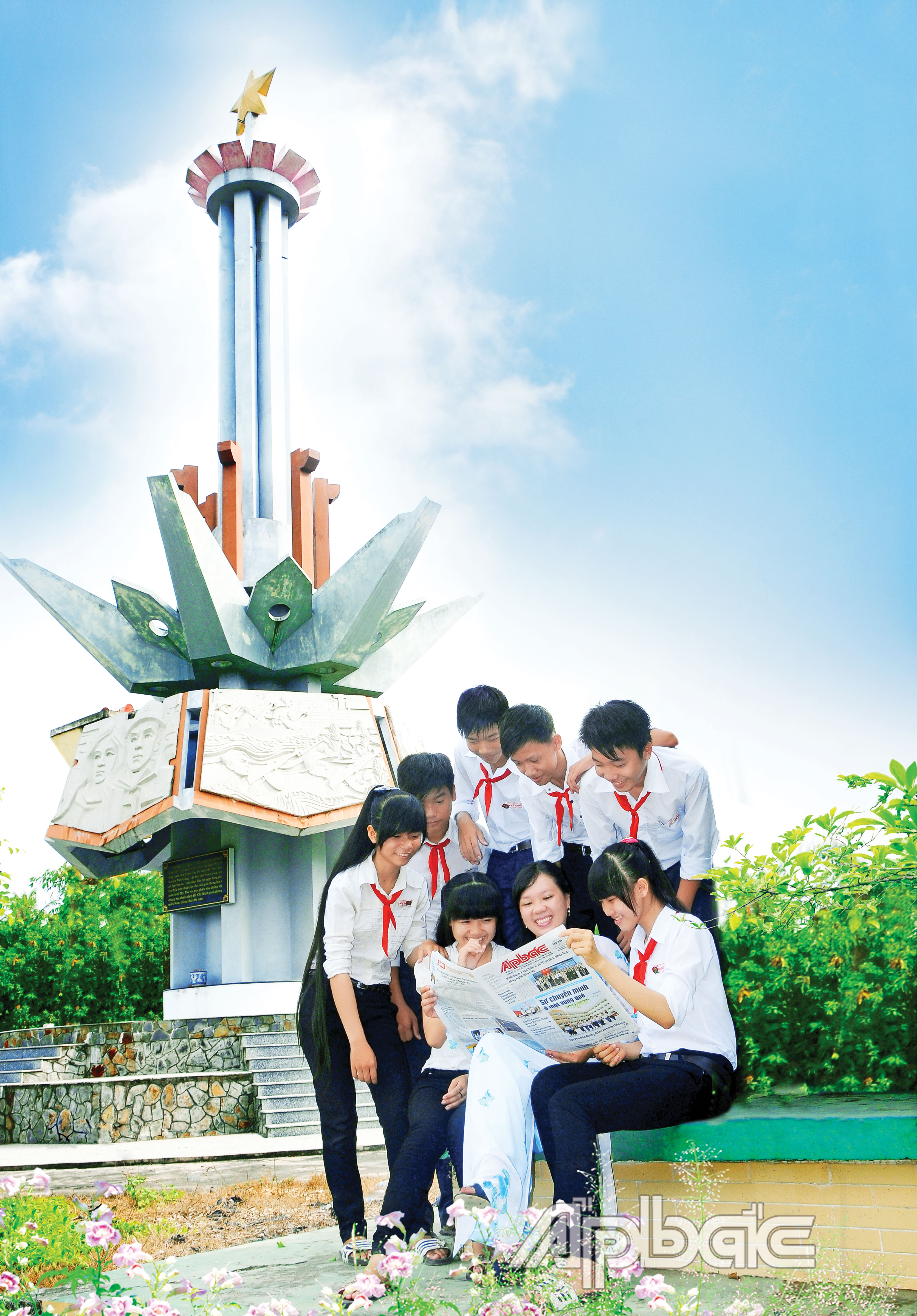 Tượng đài ở  Khu Di tích Chiến thắng  Ngã Sáu - Bằng Lăng.  Ảnh: DUY SƠN