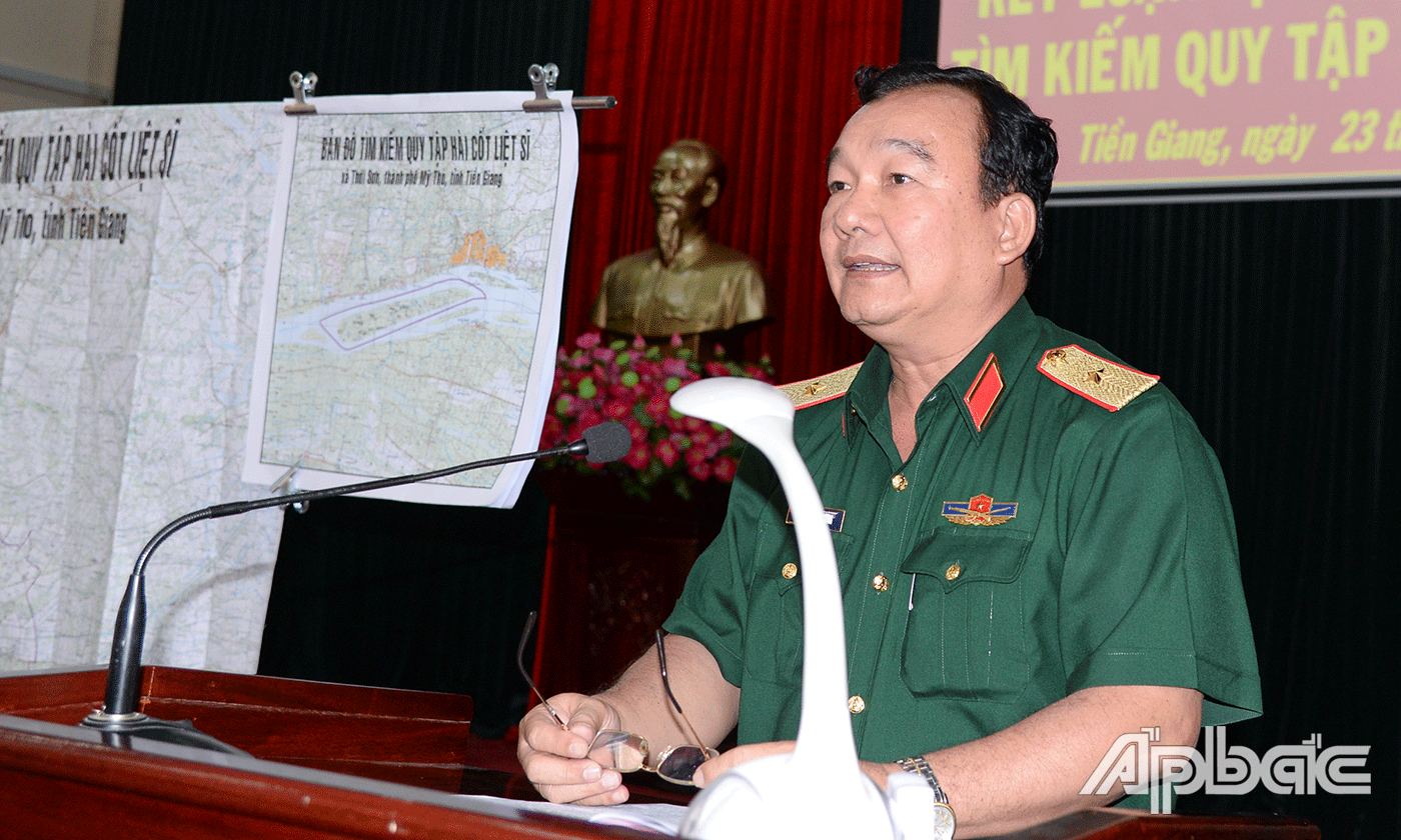 Thiếu tướng Hồ Minh Phương, Phó Chủ nhiệm Chính trị Quân khu 9, Phó Trưởng Ban Chỉ đạo 515 Quân khu phát biểu tại hội nghị.