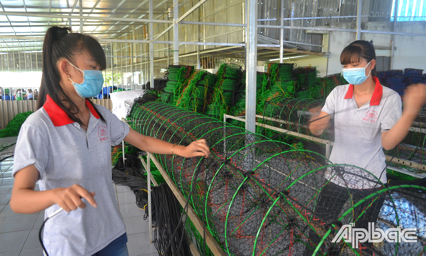 Đào tạo, đào tạo lại, chuyển đổi nghề nghiệp cho người lao động là một trong những nhiệm vụ được đặt ra hiện nay.