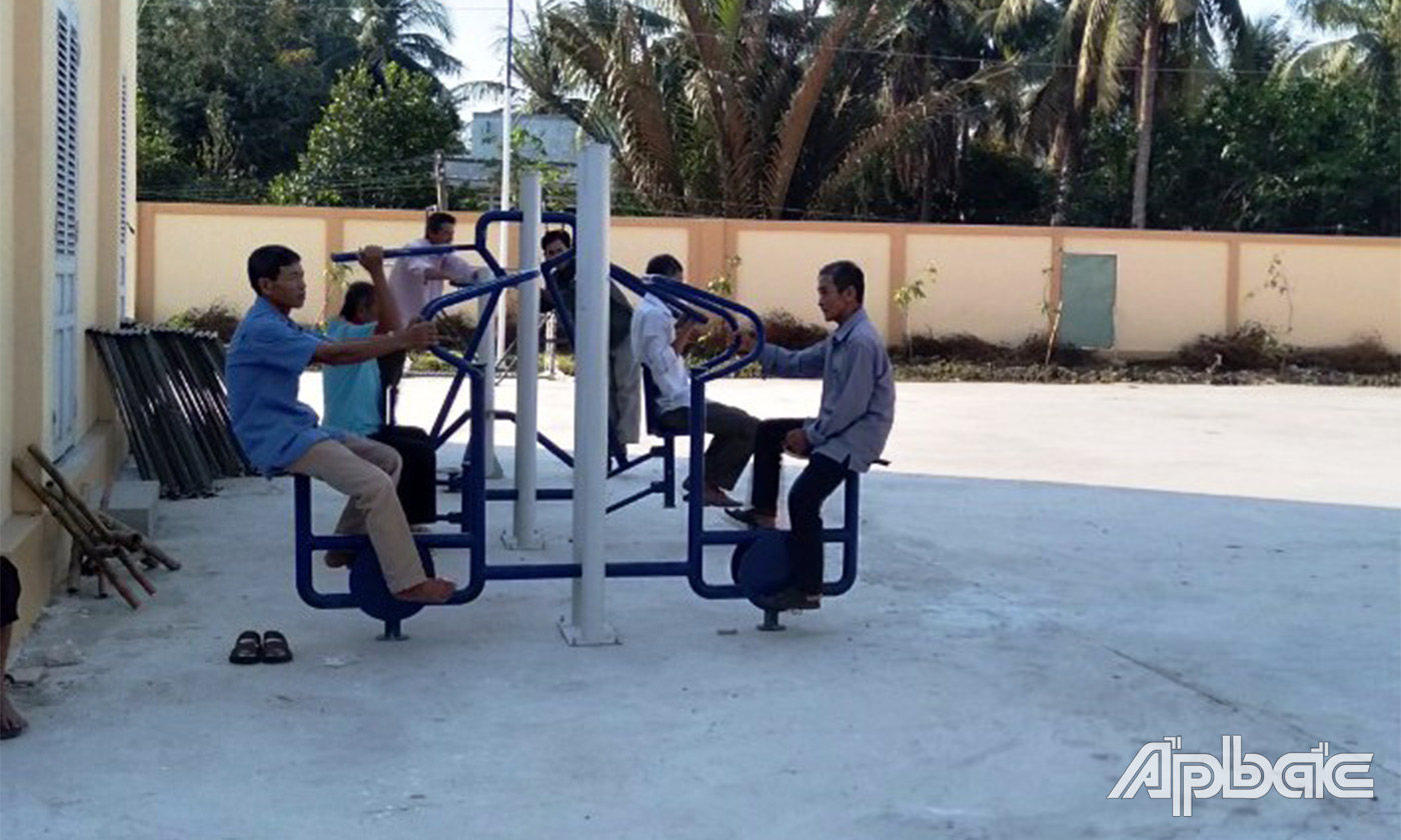 Các TTVH-TT, NVH xã thu hút nhiều người dân đến tập thể dục thể thao hằng ngày