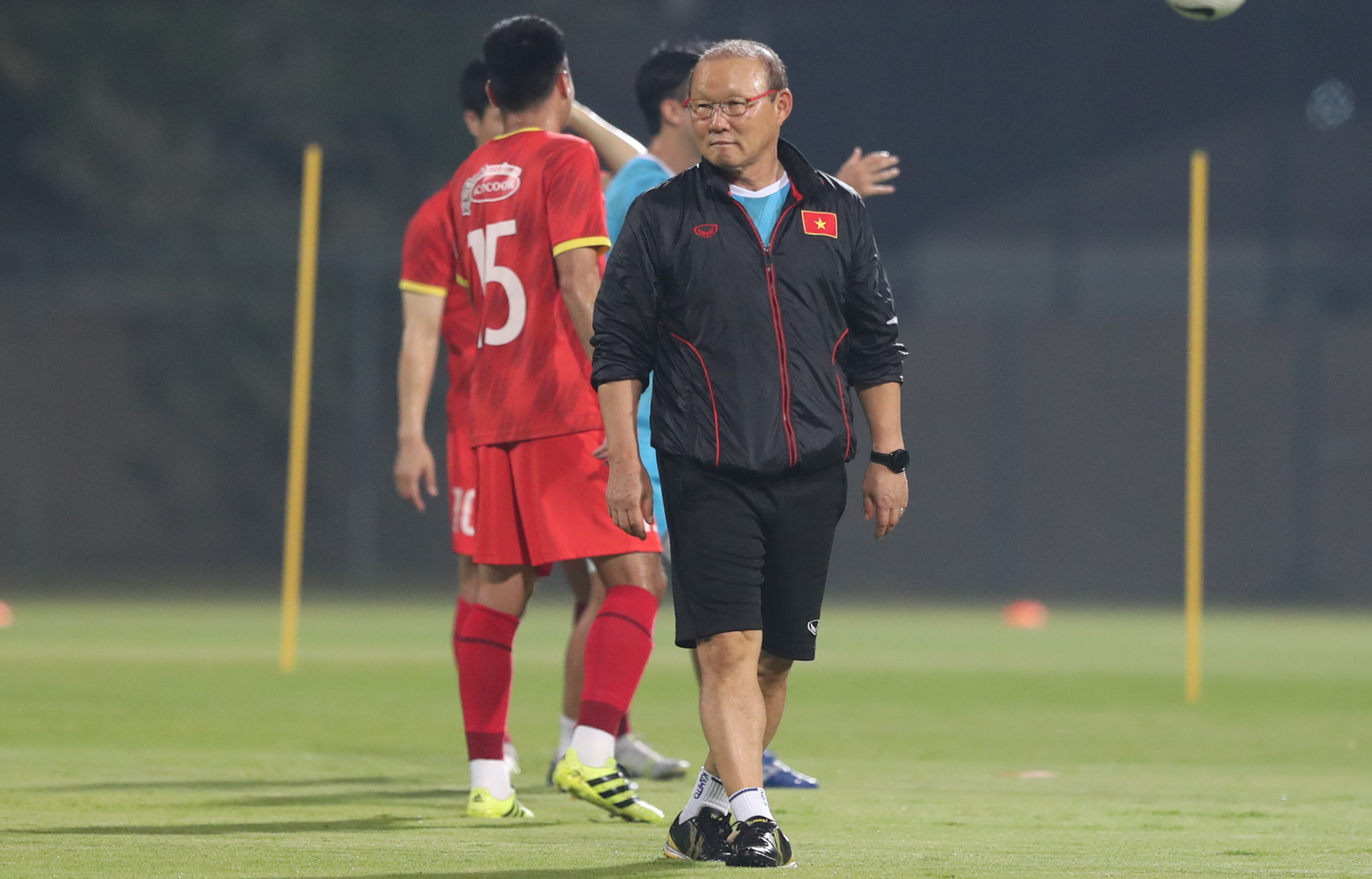 HLV Park Hang Seo có quá nhiều bài toán cần giải ở đội tuyển Việt Nam tại vòng loại thứ ba World Cup 2022.Ảnh: Hoàng Linh