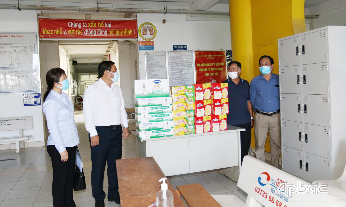 Tại Bệnh viện Lao và Bệnh phổi