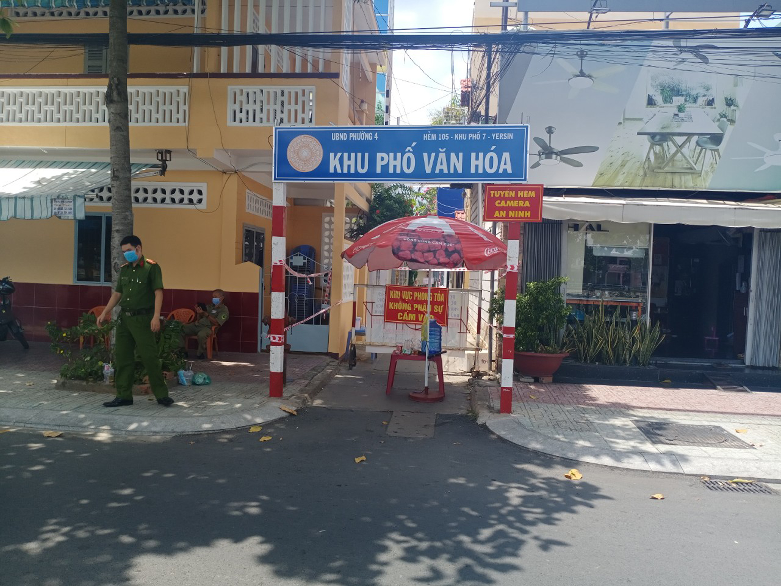 Nhiều khu dân cư đã được phong tỏa để thực hiện phòng, chống dịch