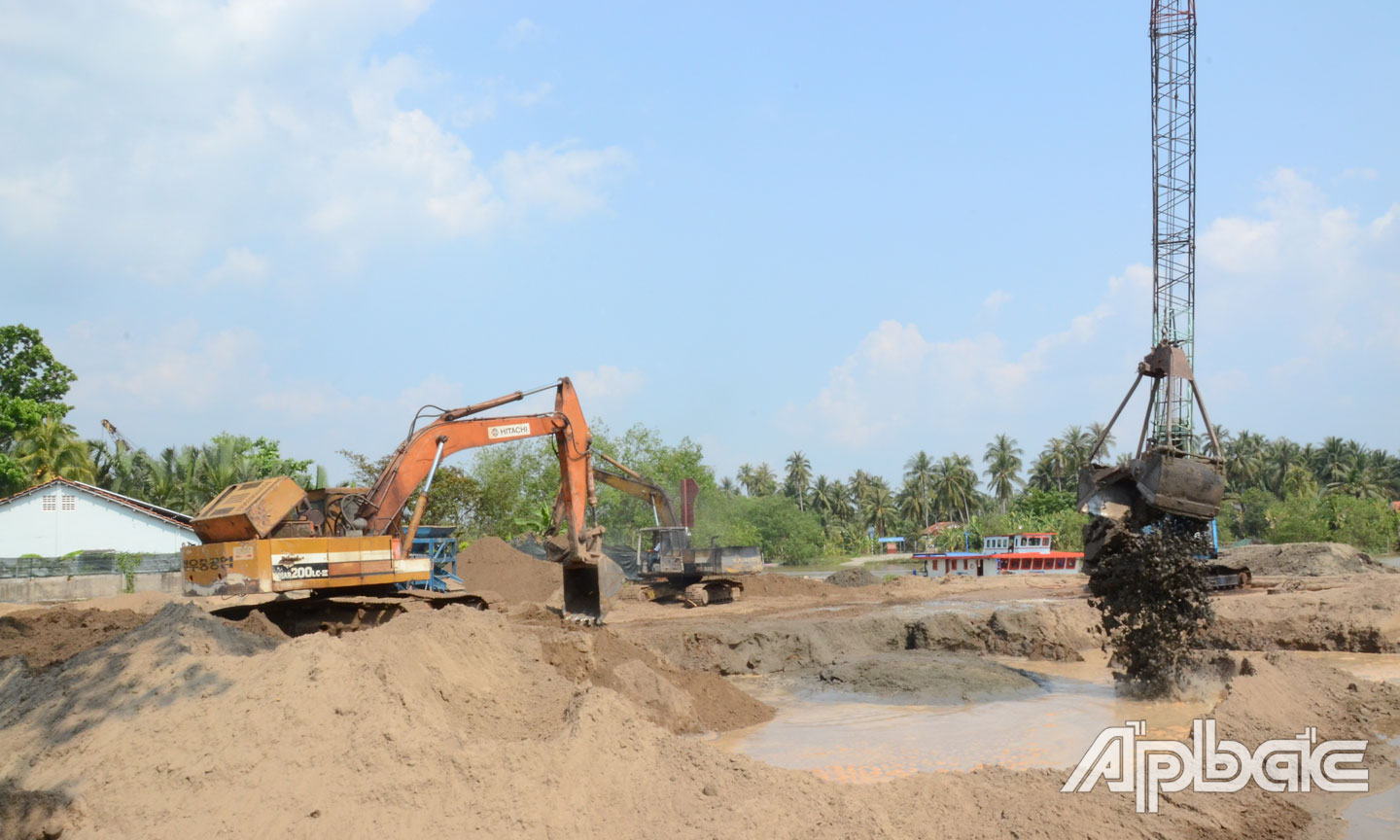 Nhiều DN tạm dừng hoạt động để phòng, chống dịch Covid-19.