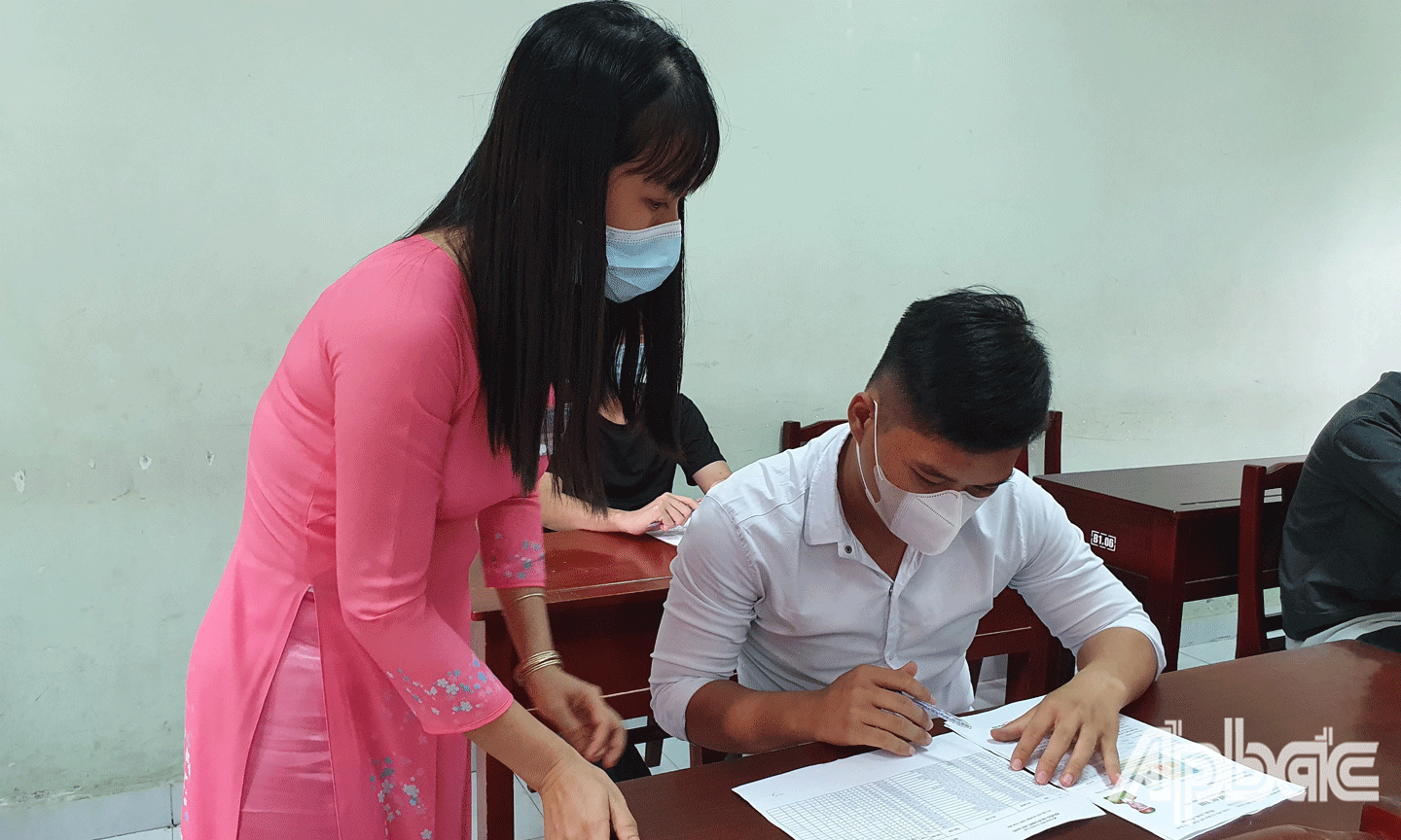 Thí sinh dự thi tốt nghiệp THPT đợt 1 năm 2021  tại Trường THPT Nguyễn Đình Chiểu. 