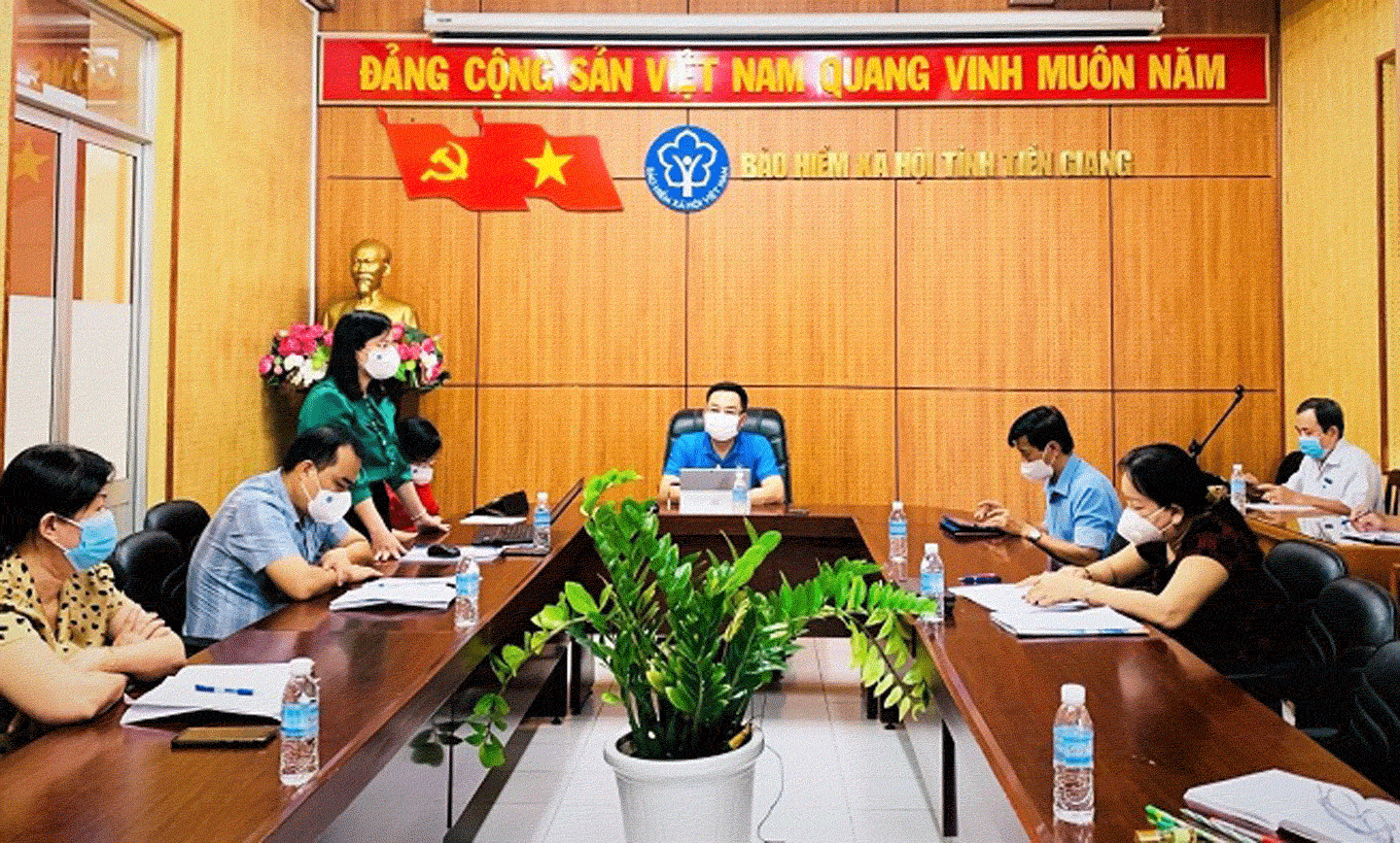 Hội nghị đánh giá, tình hình triển khai thực hiện các chính sách hỗ trợ theo Nghị quyết 68 của Chính phủ và Quyết định  23 của Thủ tướng Chính phủ tại Văn phòng BHXH tỉnh Tiền Giang.