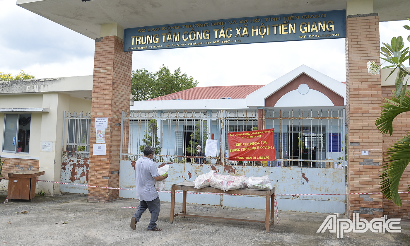 20 phần gạo đã được chuyển đến Trung tâm Công tác xã hội tỉnh Tiền Giang.