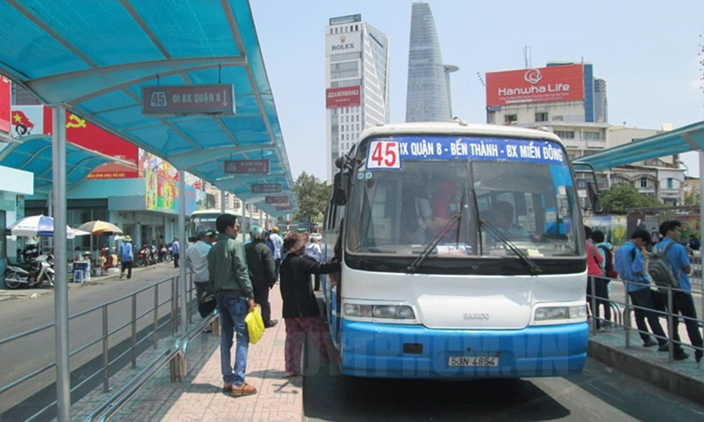 Khách vận tải bằng đường bộ chỉ phải xét nghiệm SARS-CoV-2 khi có các biểu hiện ho, sốt, mệt mỏi, mất khứu giác.