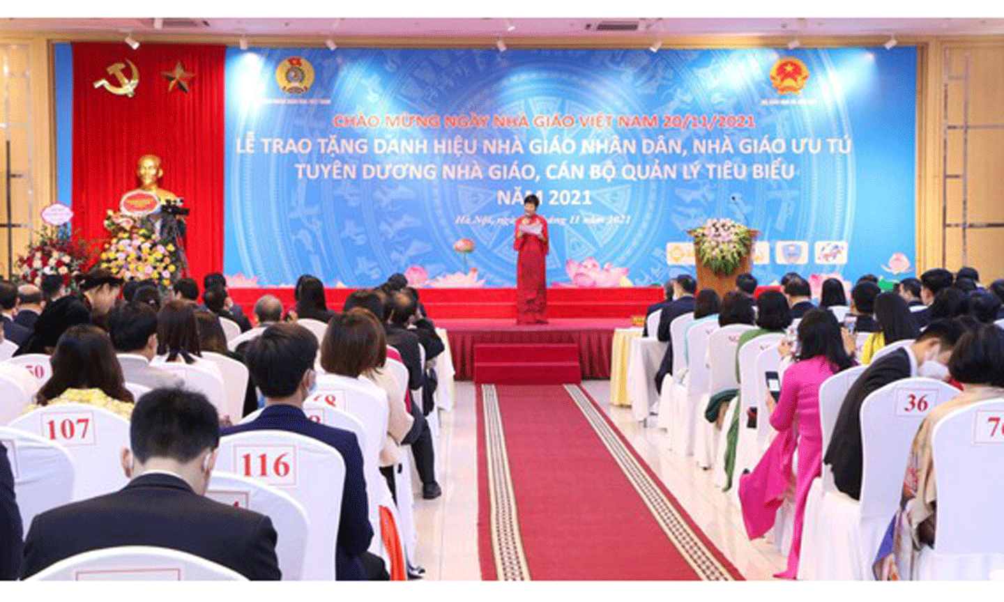 Lễ vinh danh các nhà giáo, cán bộ quản lý tiêu biểu năm 2021