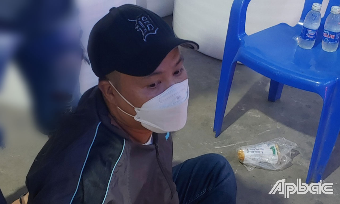 Đối tượng tang trữ trái phép chất ma túy bị lực lượng Cảnh sát bắt quả tang.