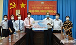 Ủng hộ 800 triệu đồng cho Quỹ Vắc xin phòng, chống Covid-19