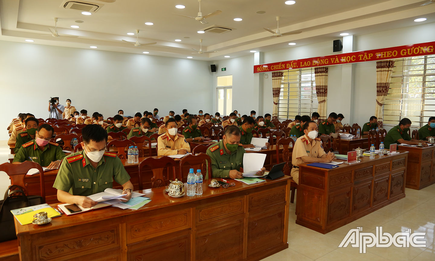 Quang cảnh hội nghị.