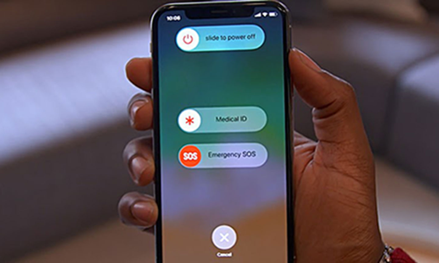 Reset iPhone bằng phím cứng để sửa lỗi màn hình bị đen