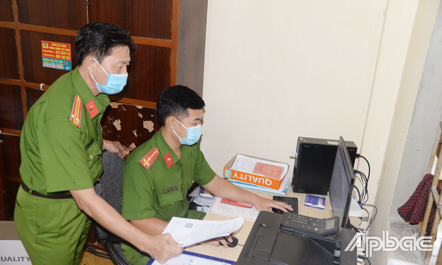 Công an phường 3 (TP. Mỹ Tho) thường xuyên thu thập, cập nhật, chỉnh sửa và “làm sạch” dữ liệu dân cư trên địa bàn.