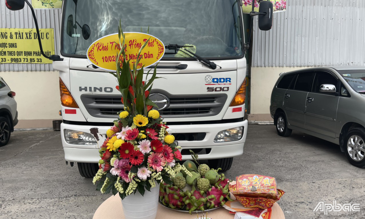 Công ty TNHH Thương mại Nông Thuận Phát khai trương đầu năm.