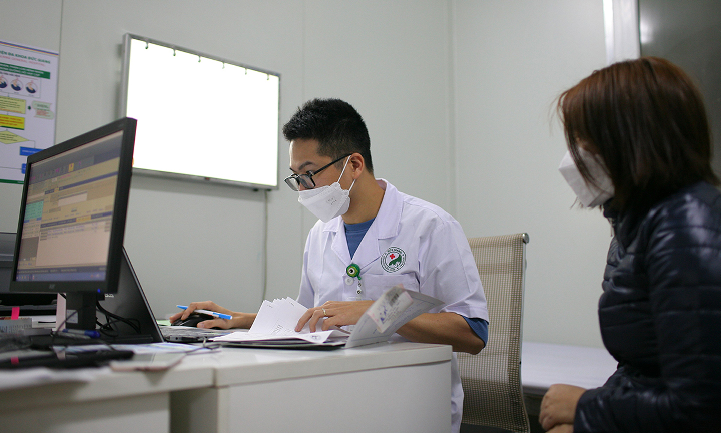 Nhiều người trẻ cũng tới khám vì mắc các triệu chứng kéo dài.