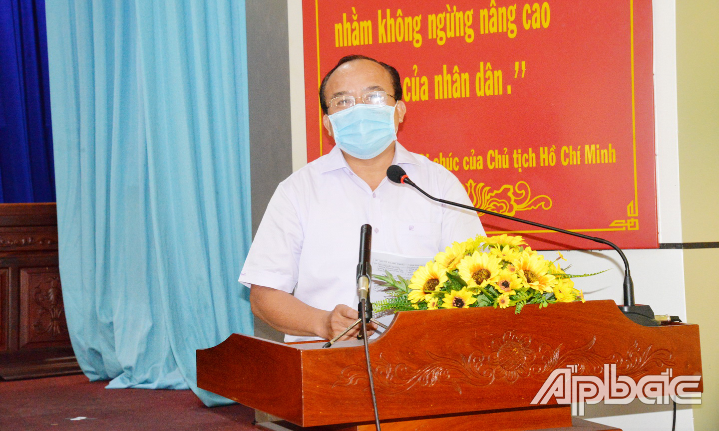 Đồng chí Nguyễn Chí Trung, Chủ tịch MTTQ tỉnh Tiền Giang phát biểu chỉ đạo hội nghị.