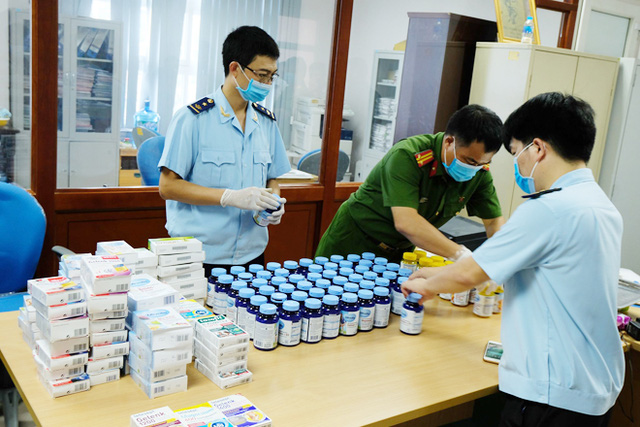 Tăng cường công tác chống buôn lậu, gian lận thương mại và hàng giả đối với nhóm mặt hàng sinh phẩm, vật tư, thiết bị y tế phòng, chống COVID-19.