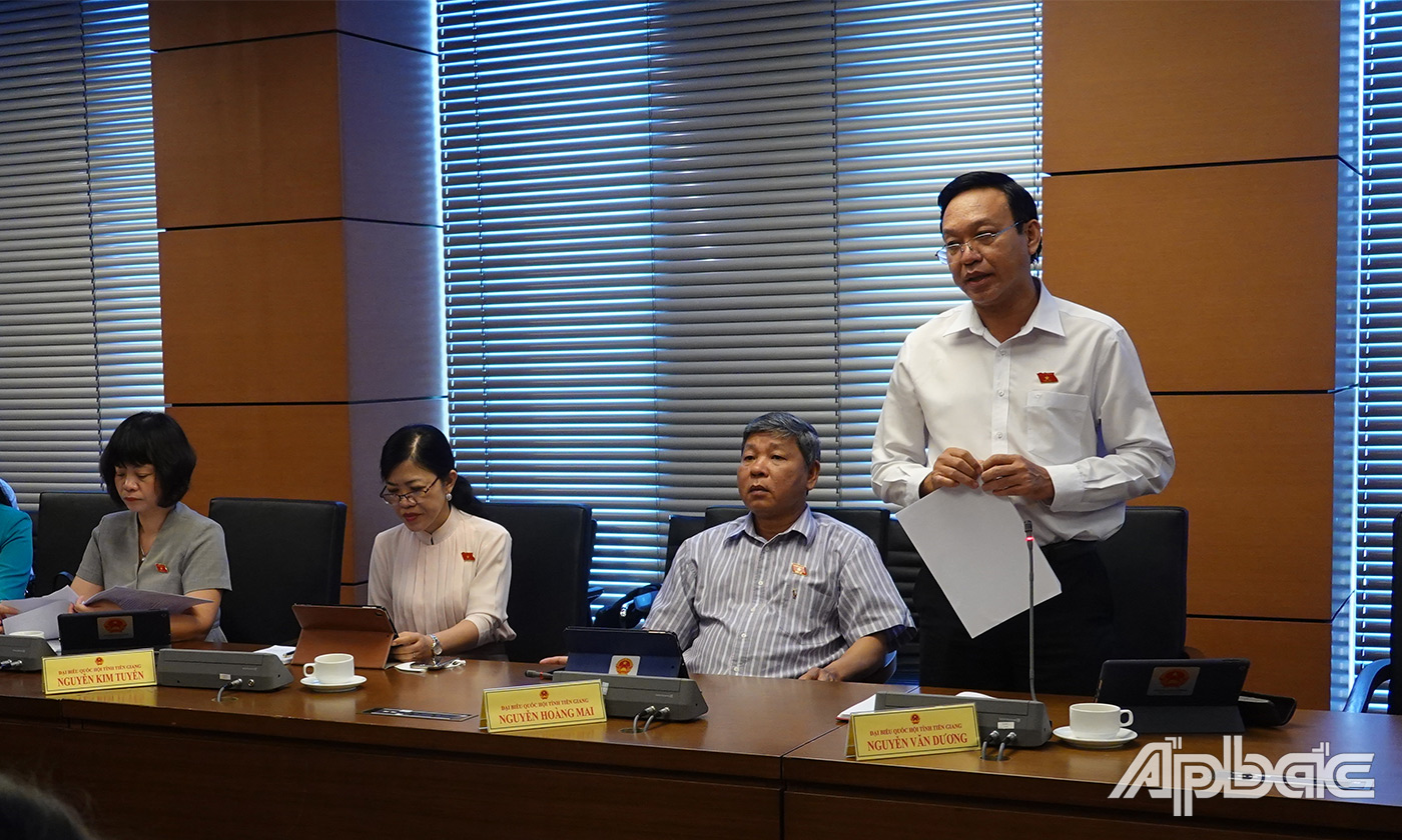 Đại biểu Nguyễn Văn Dương phát biểu ý kiến đối với dự án luật SHTT